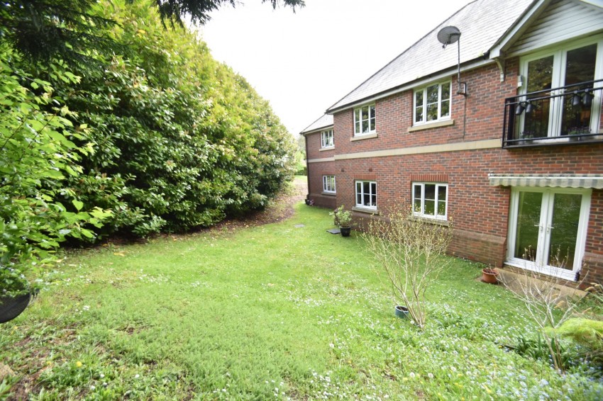 Images for Farriers Way, Chesham, Buckinghamshire EAID:2640919782 BID:CHE