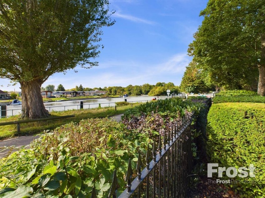 Images for Riverway, Staines-upon-Thames, Surrey EAID:2640919782 BID:STA