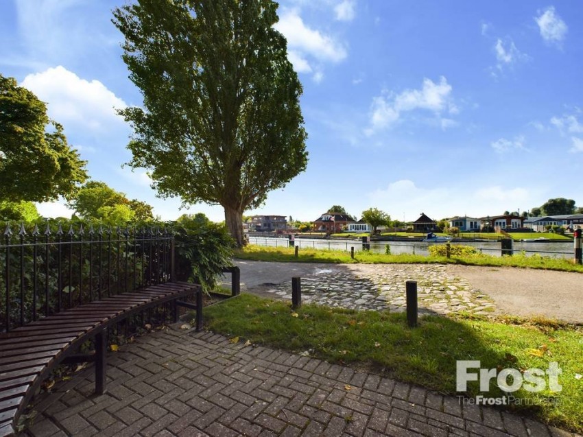 Images for Riverway, Staines-upon-Thames, Surrey EAID:2640919782 BID:STA