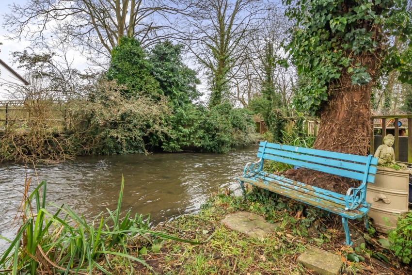 Images for Cores End Road, Bourne End, Buckinghamshire EAID:2640919782 BID:FHH