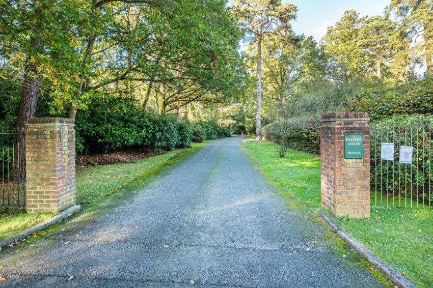 Images for Stoke Common Road, Fulmer, Buckinghamshire EAID:2640919782 BID:GCR