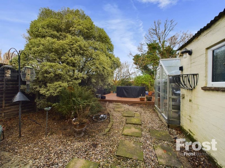 Images for Sunbury-on-Thames, Surrey EAID:2640919782 BID:FEL