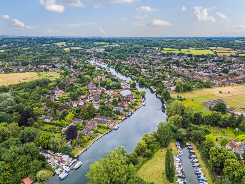 Images for Old Windsor, Berkshire EAID:2640919782 BID:WIN